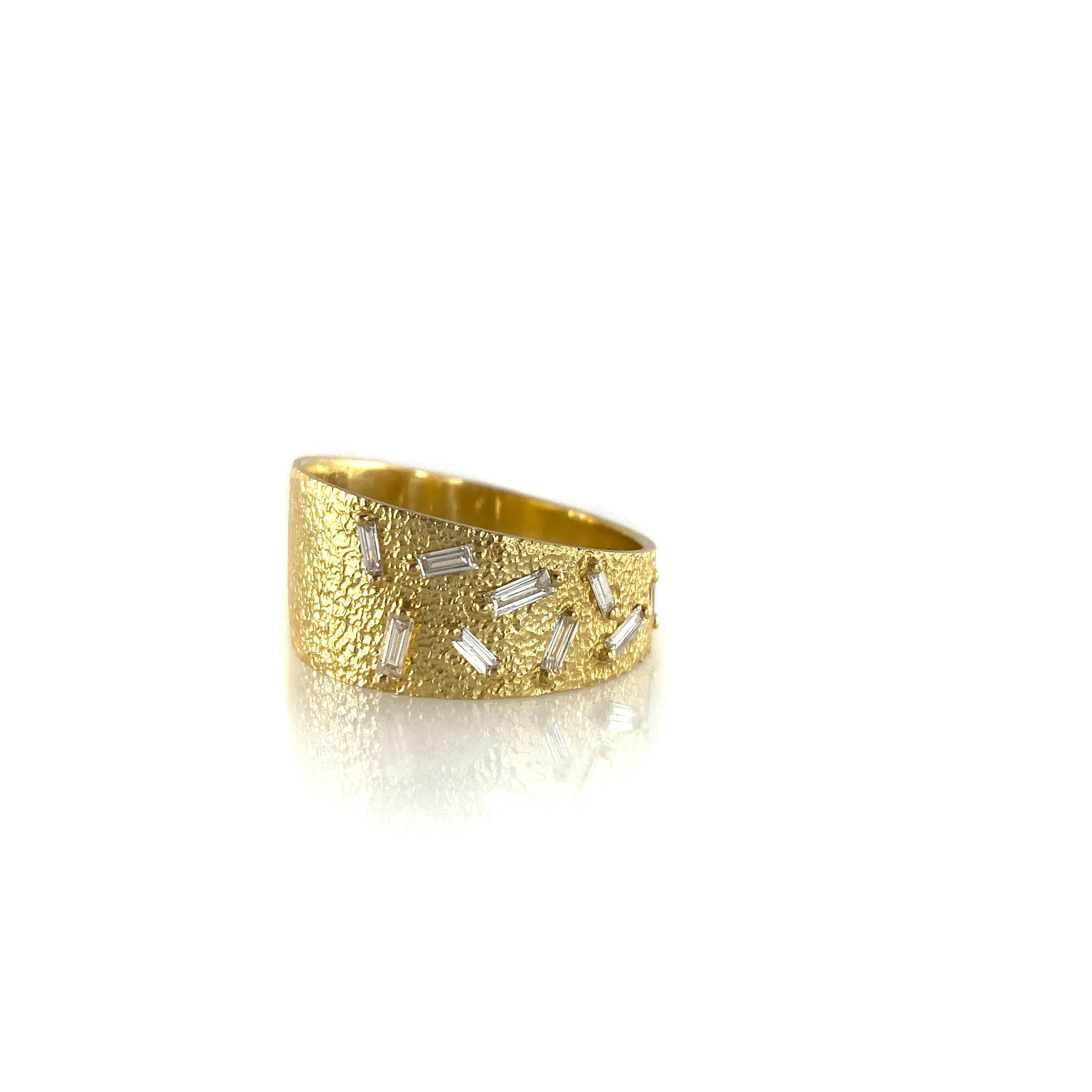 18k Gold Ice Ring