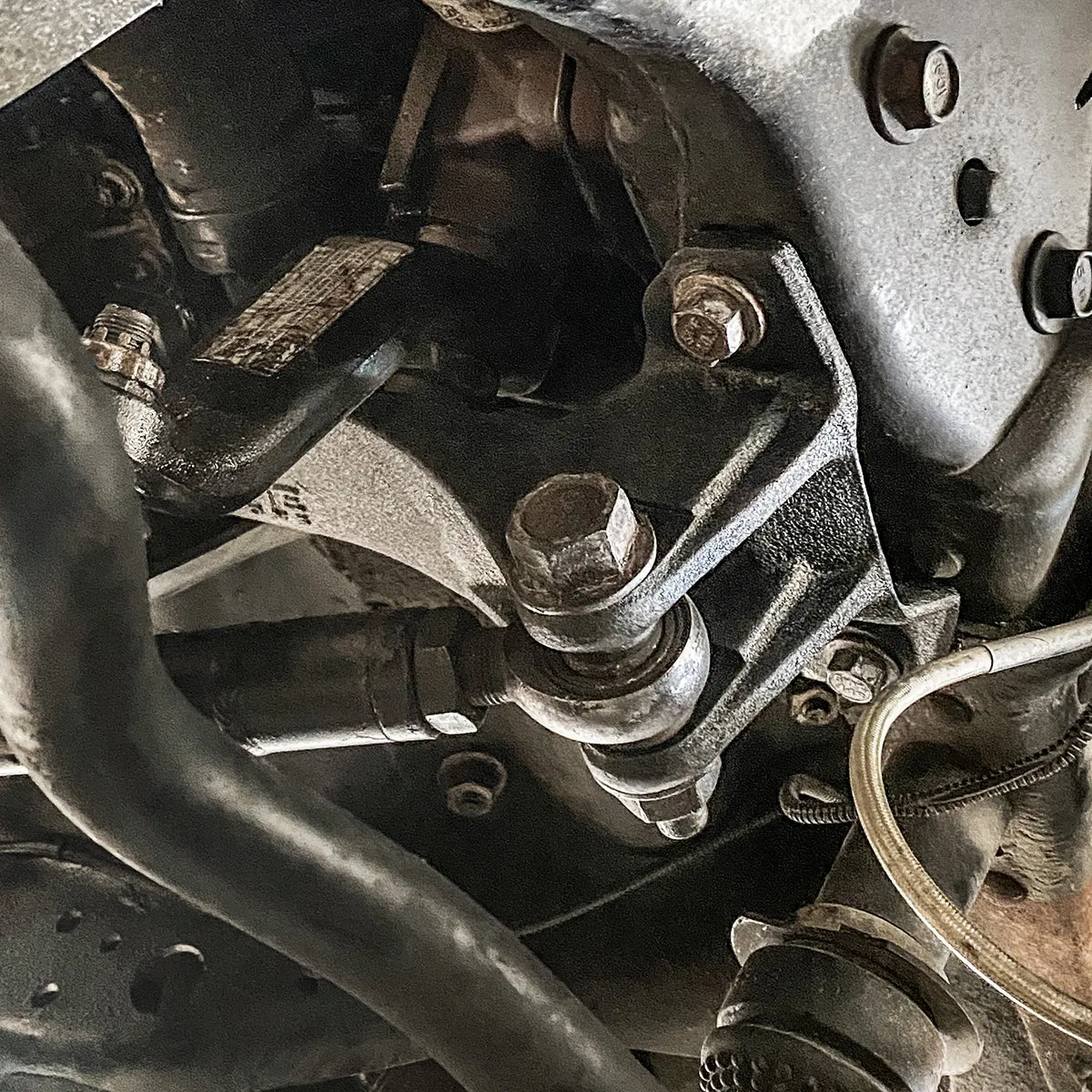 2008-2022 Ford F-350 Super Duty 4WD OEM-Style Track Bar Relocation Bracket For 2 to 3.5 inch Lifted Trucks
