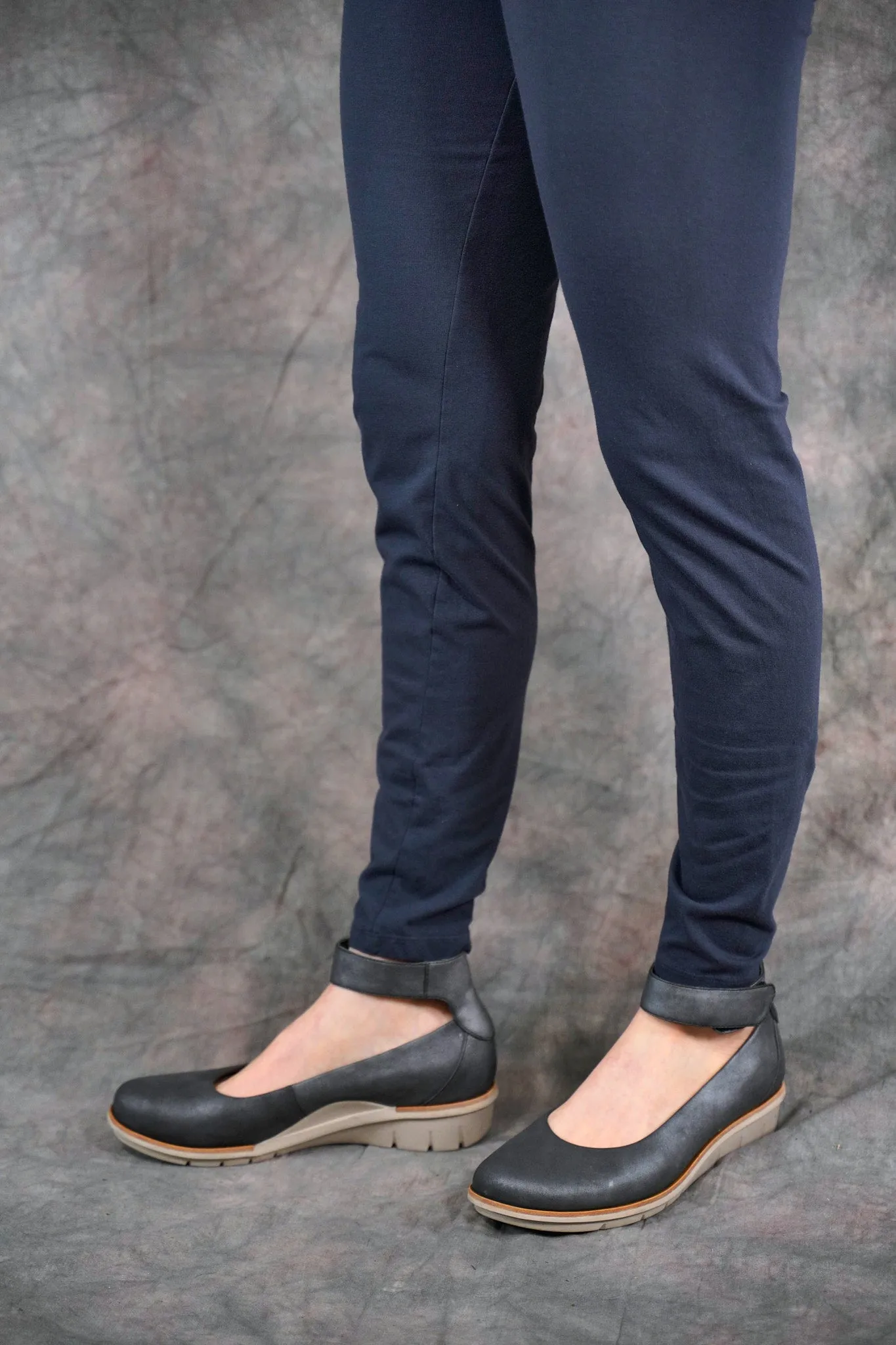 3136 Lightweight Legging Nightwatch