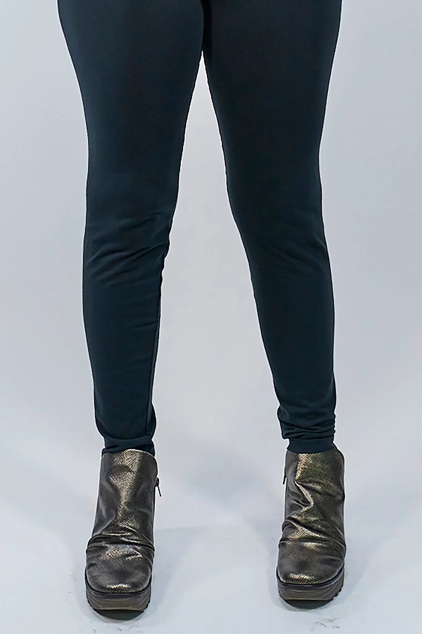 3136 Lightweight Leggings Black-U