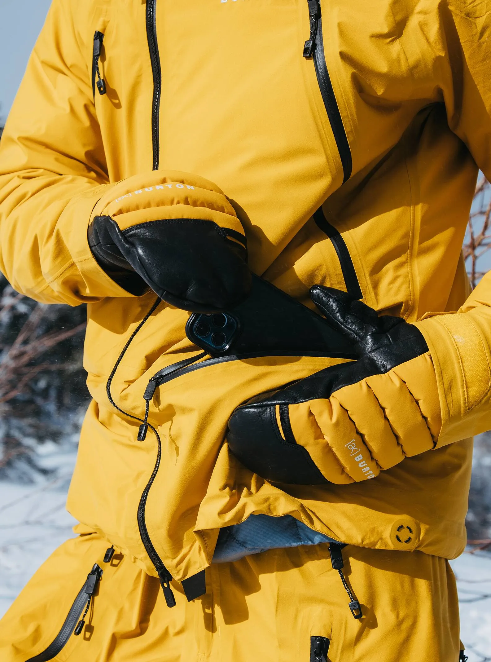 [ak] Kalausi GORE-TEX 3L Snowboard Jacket