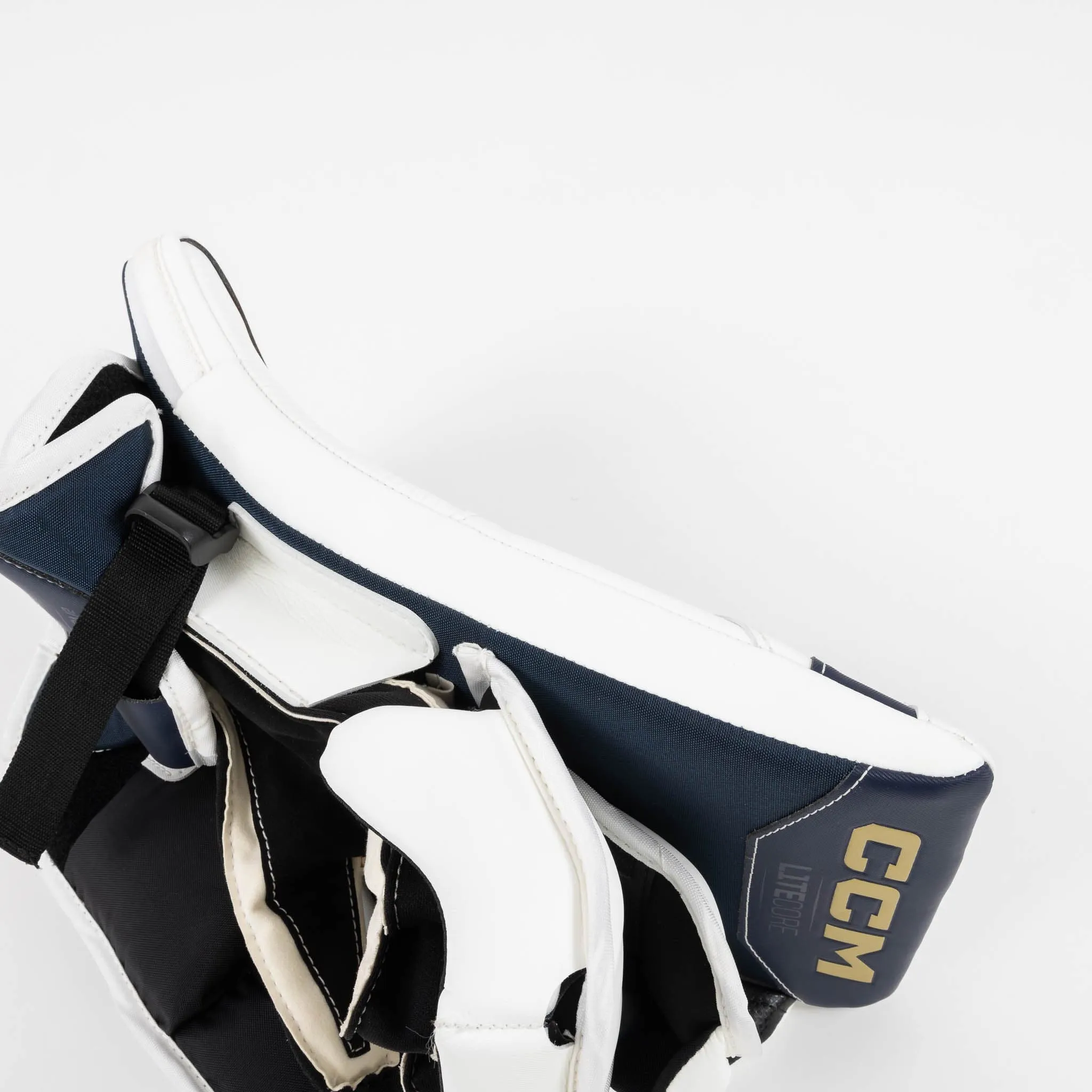 CCM Axis 2 Senior Goalie Blocker