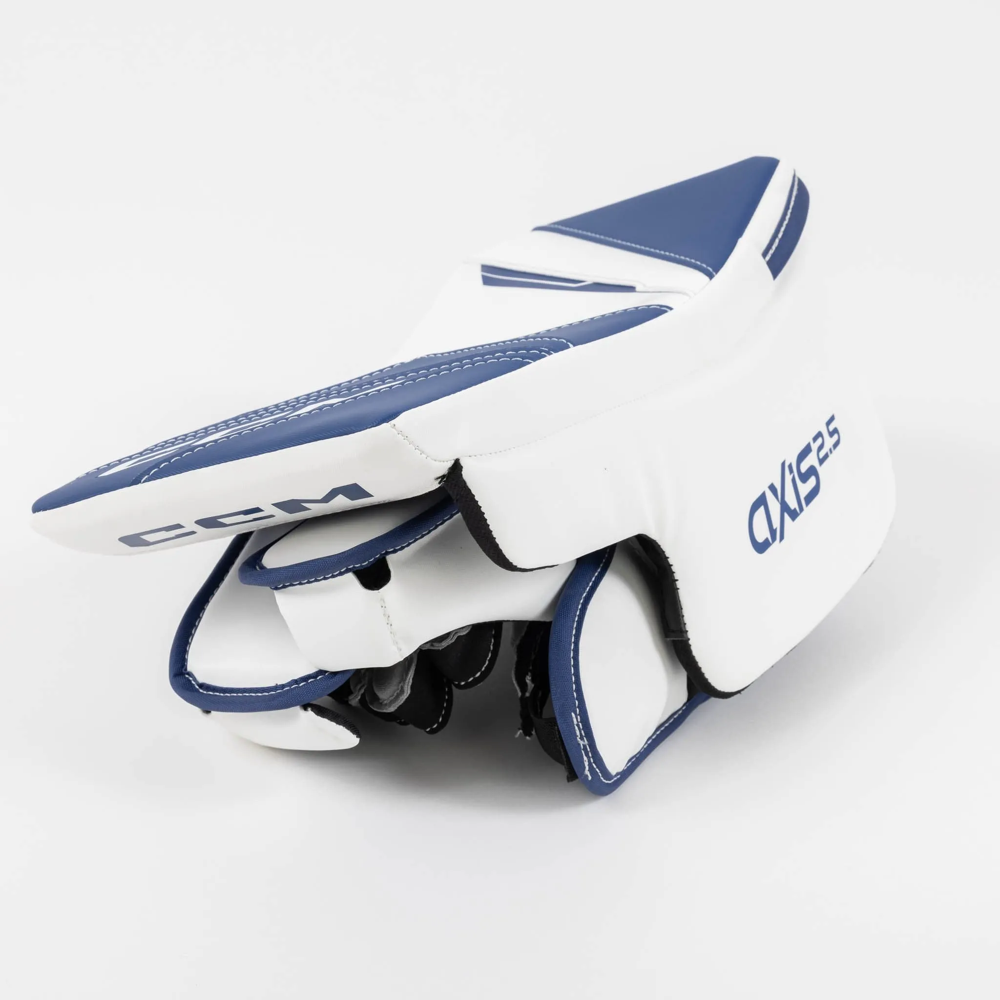 CCM Axis 2.5 Junior Goalie Blocker