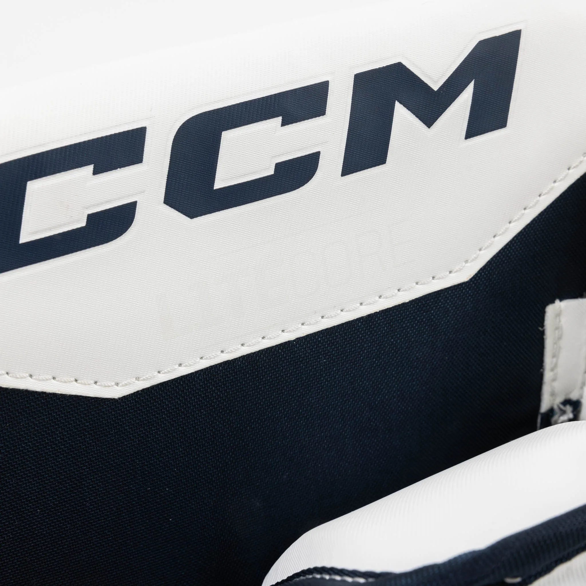 CCM Axis 2.9 Intermediate Goalie Blocker