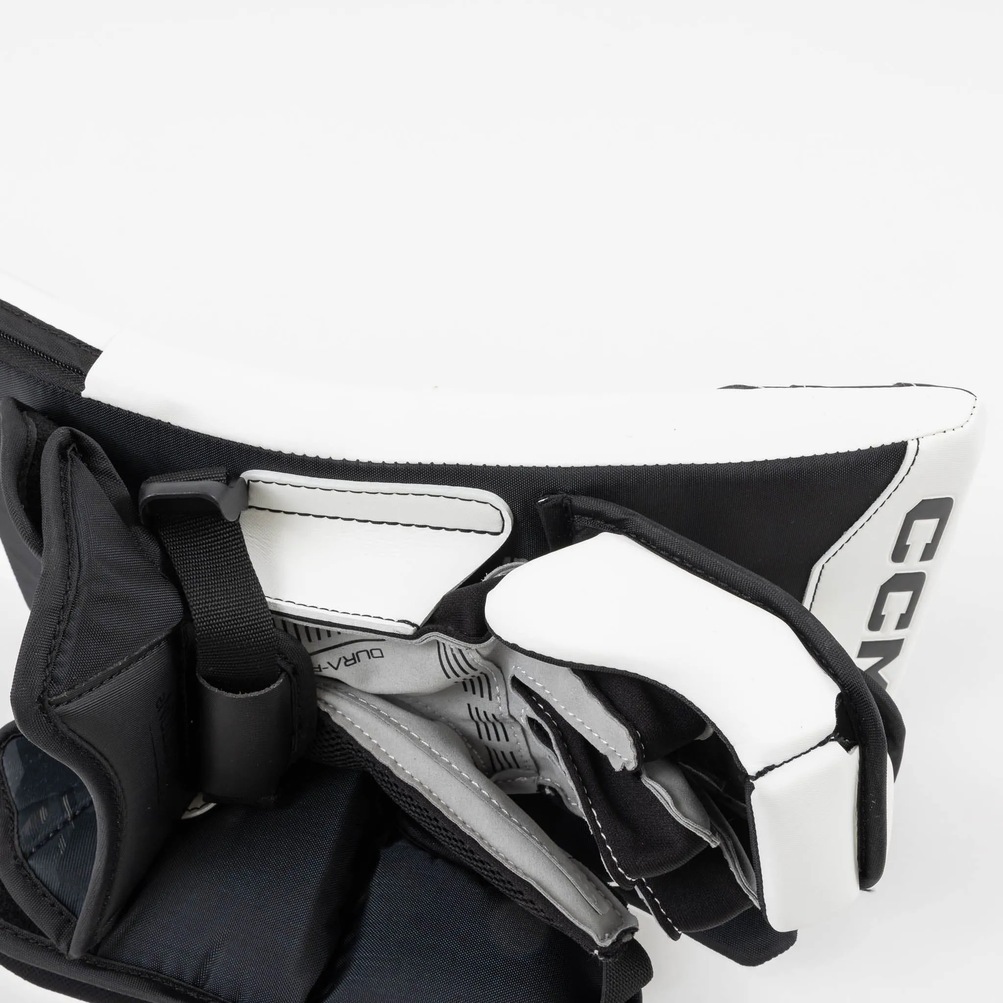 CCM Axis 2.9 Senior Goalie Blocker