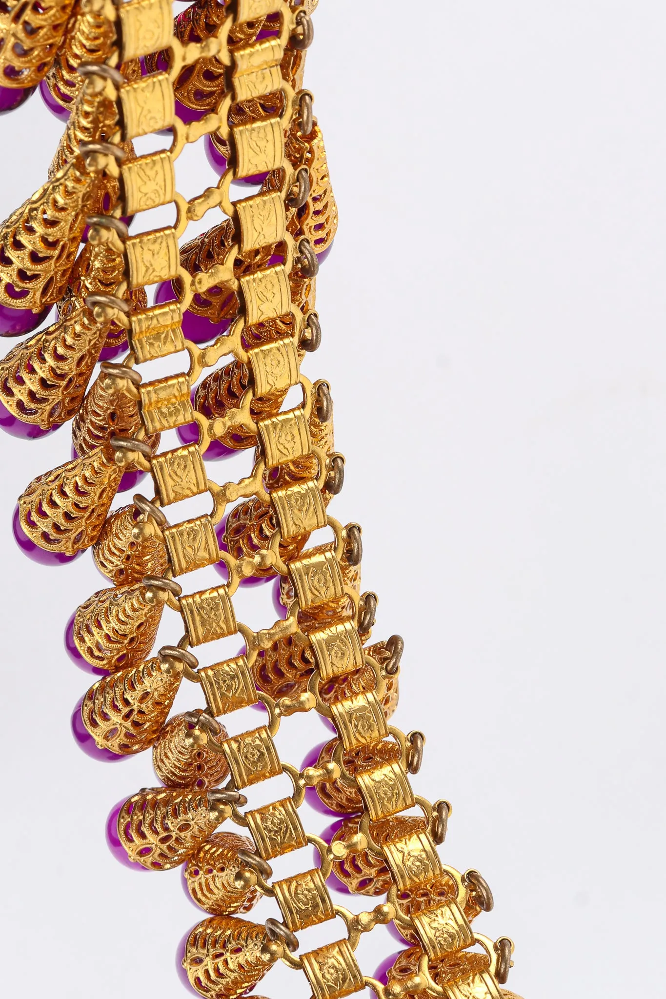 Cone Choker Ruff Necklace