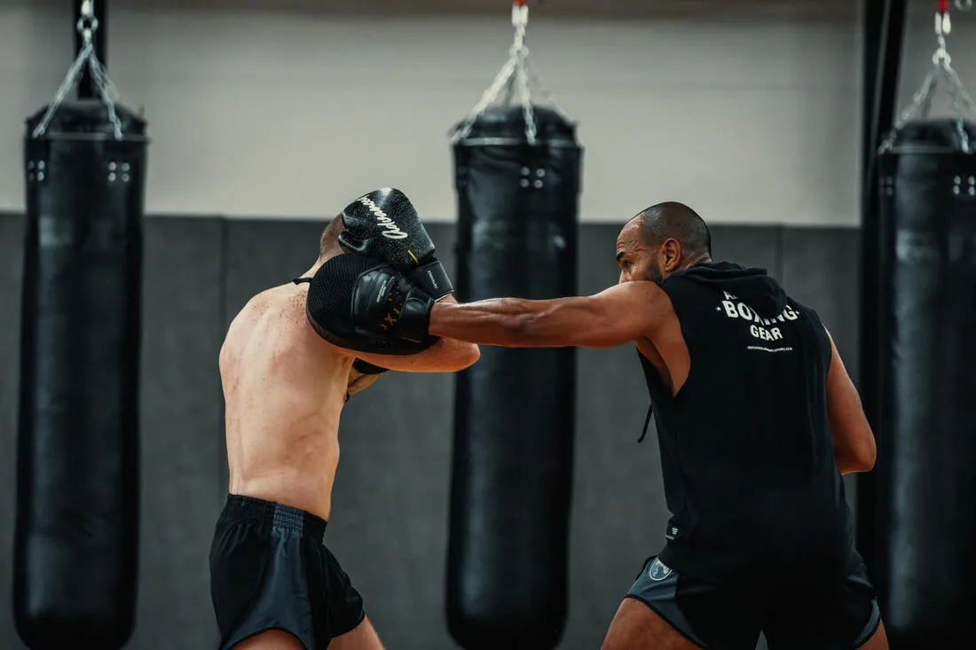 Curved Punch Mitts with Fastener Strap - Black