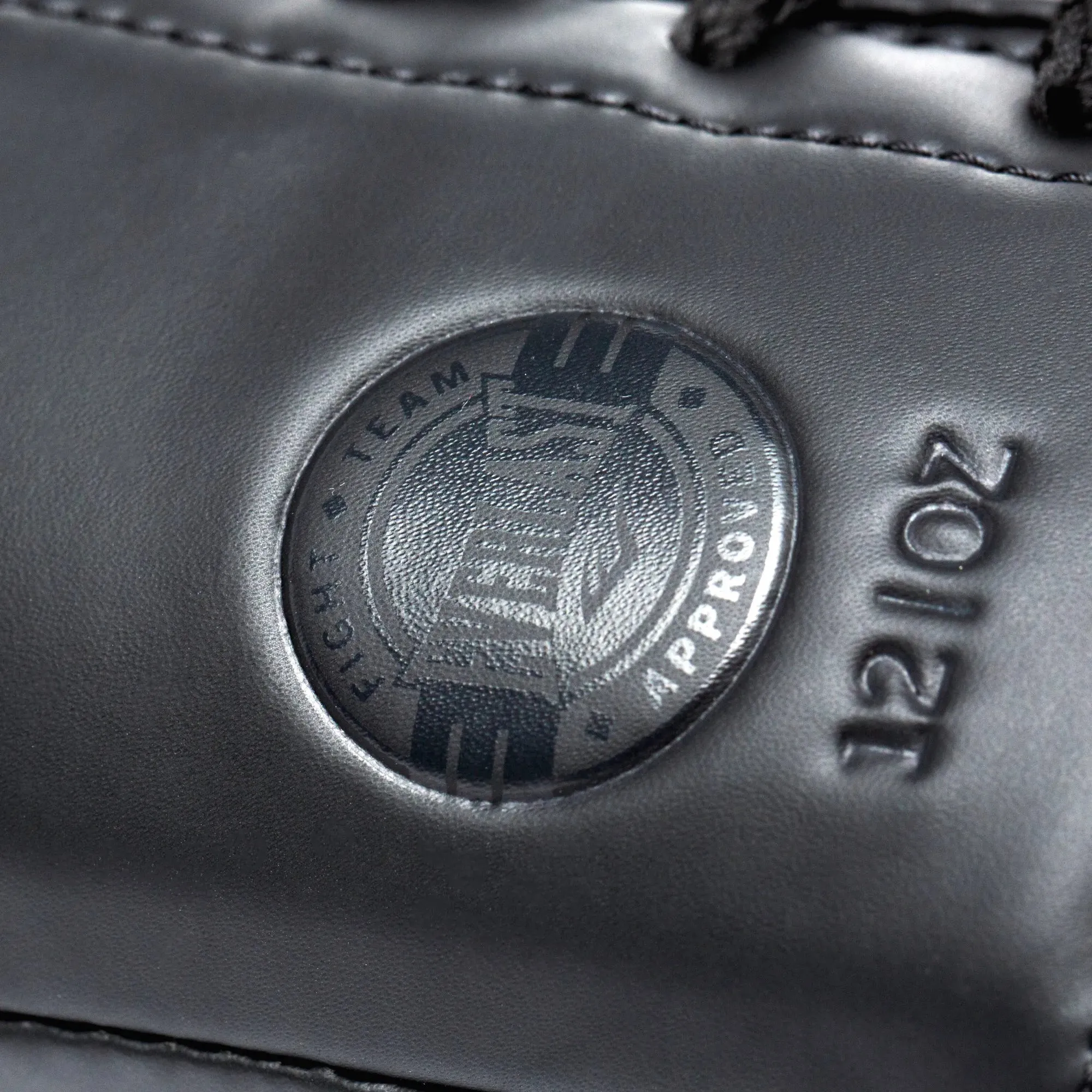 Elite 2 Pro Boxing Gloves - Laced