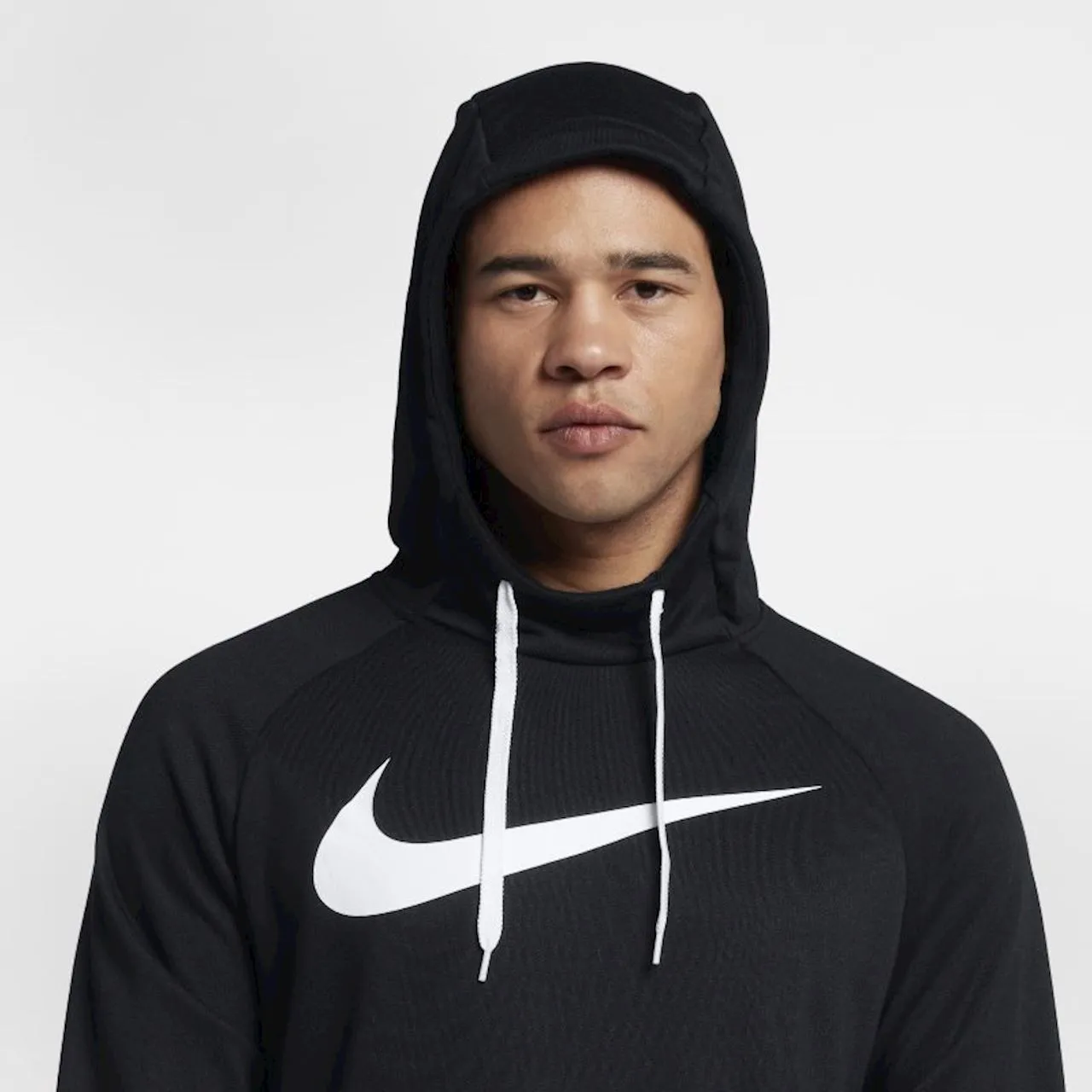 Great Quality Lightweight Stretchable Training Hoodie Pullover for Men, Sz L! Retails $75US 