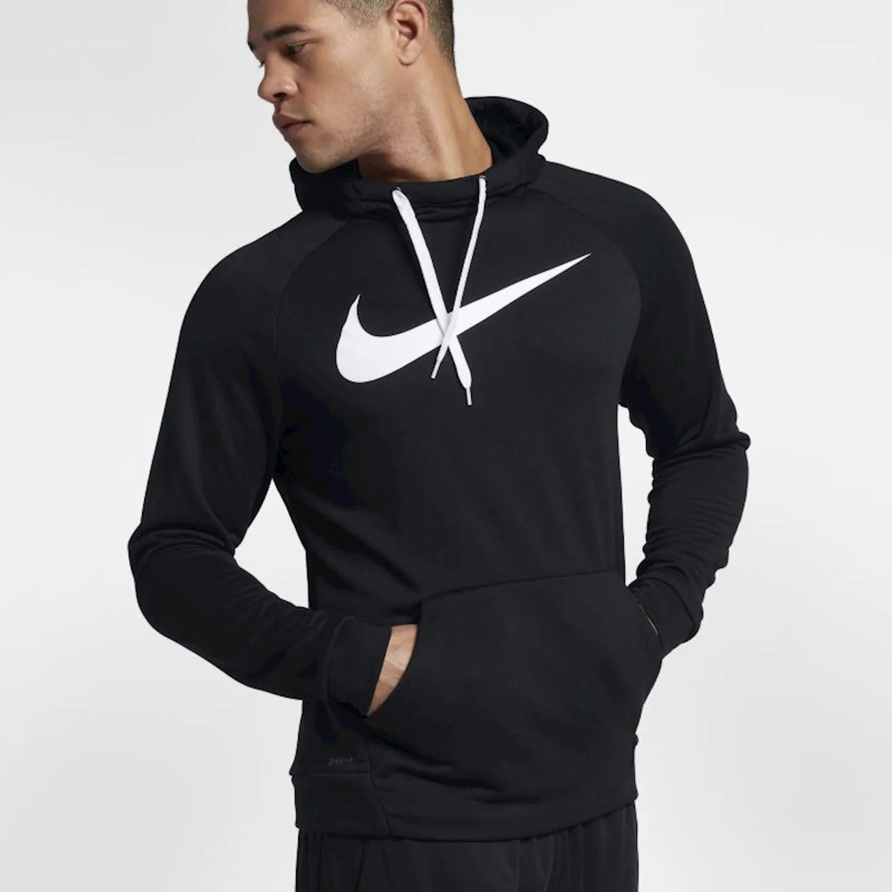 Great Quality Lightweight Stretchable Training Hoodie Pullover for Men, Sz L! Retails $75US 