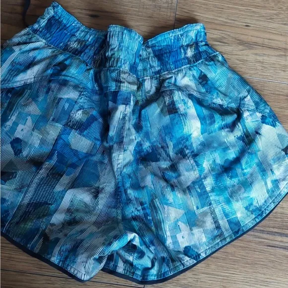 Lululemon Choose A Side navy blue Shorts