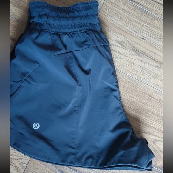 Lululemon Choose A Side navy blue Shorts