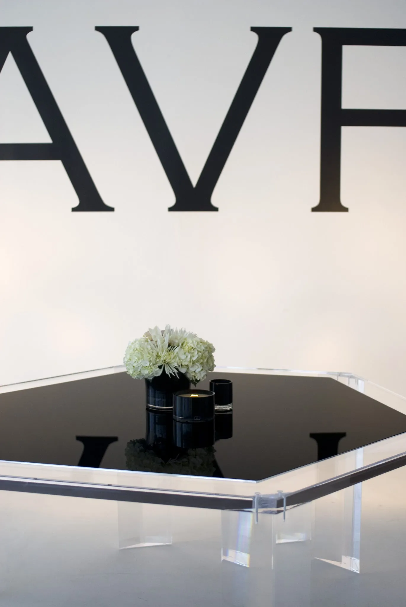Racketeer Dining Table in Clear with Black Insert