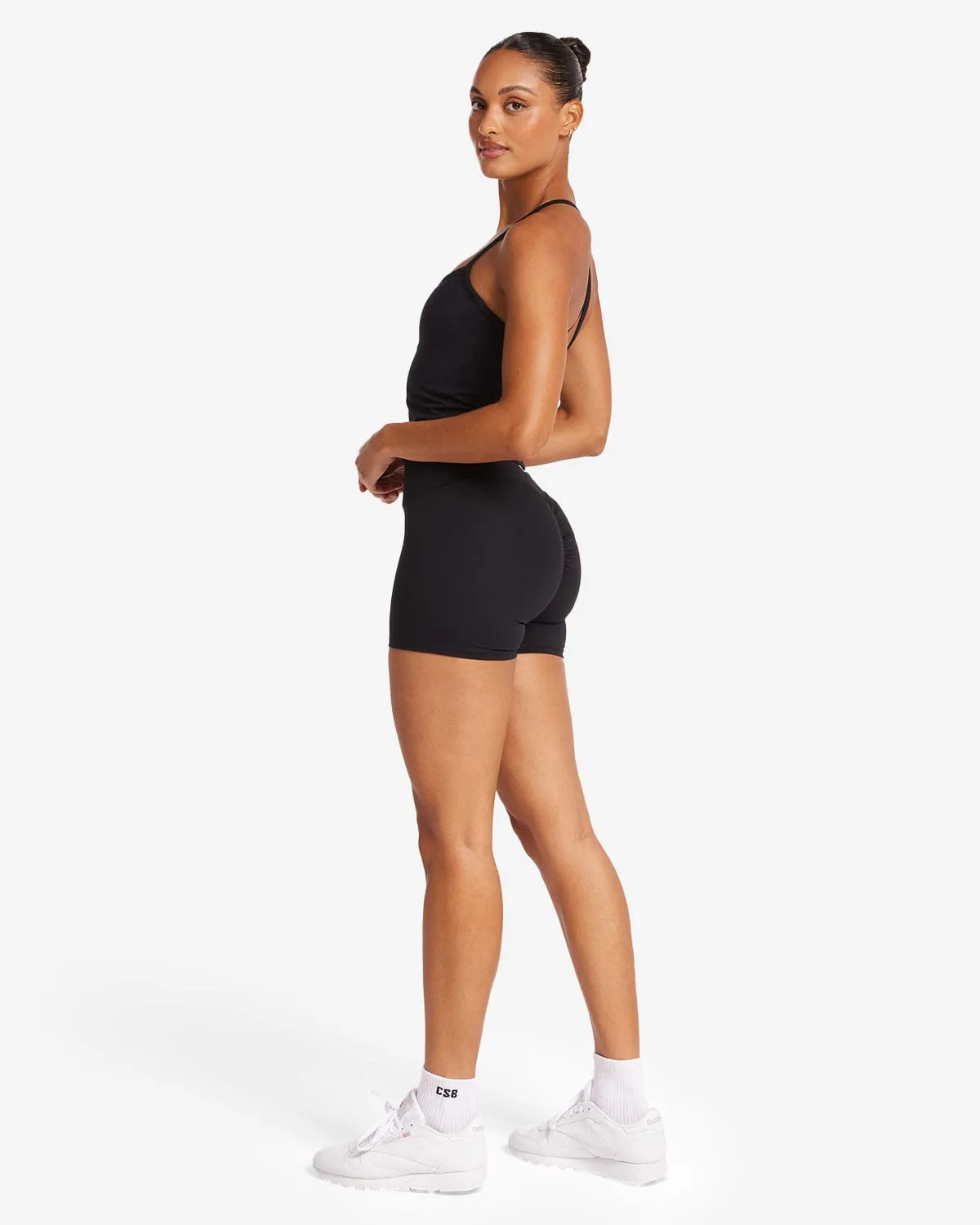 Serenity Scrunch Shorts 4" | Black