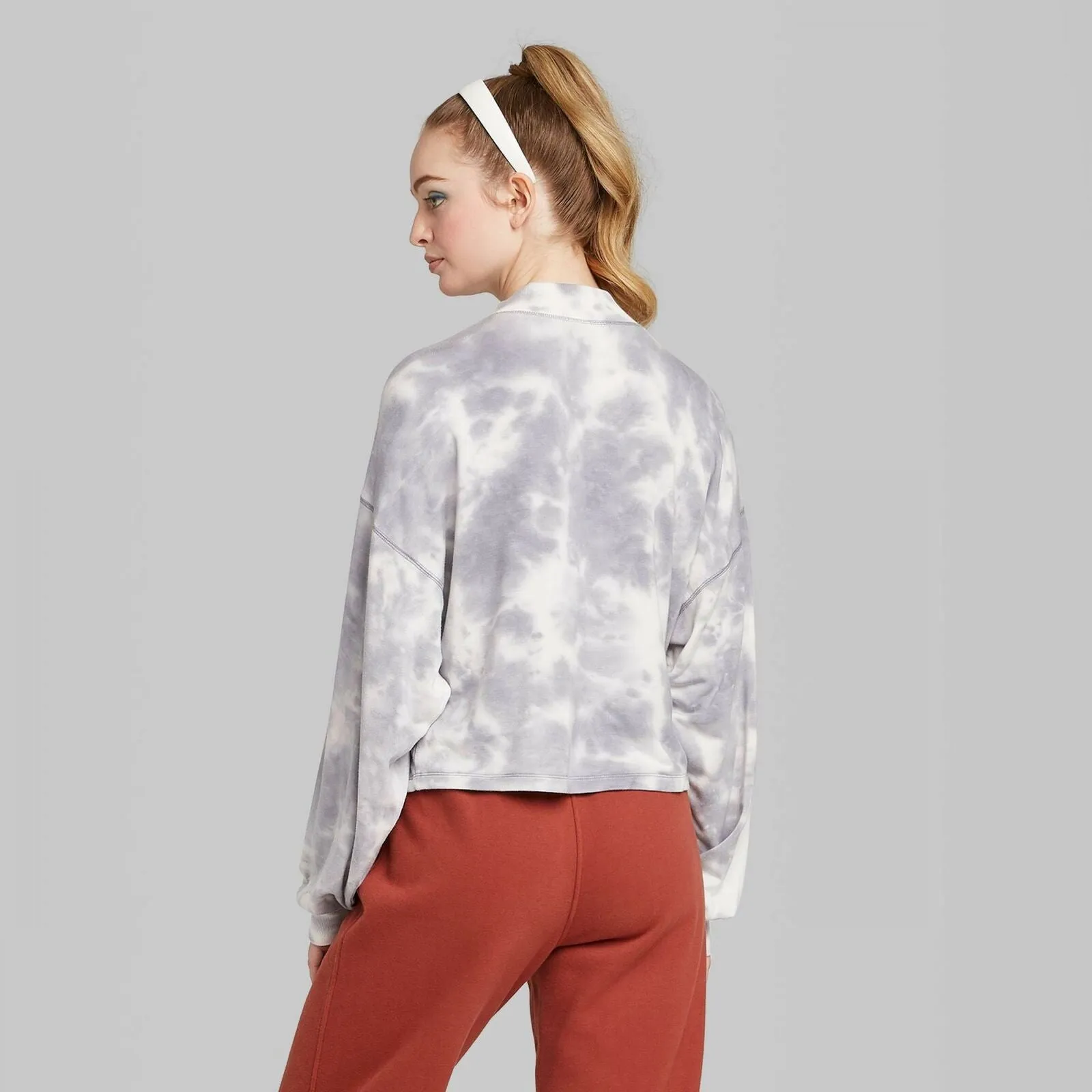 Wild Fable Women's Lightweight Mock Turtleneck Cropped Sweatshirt