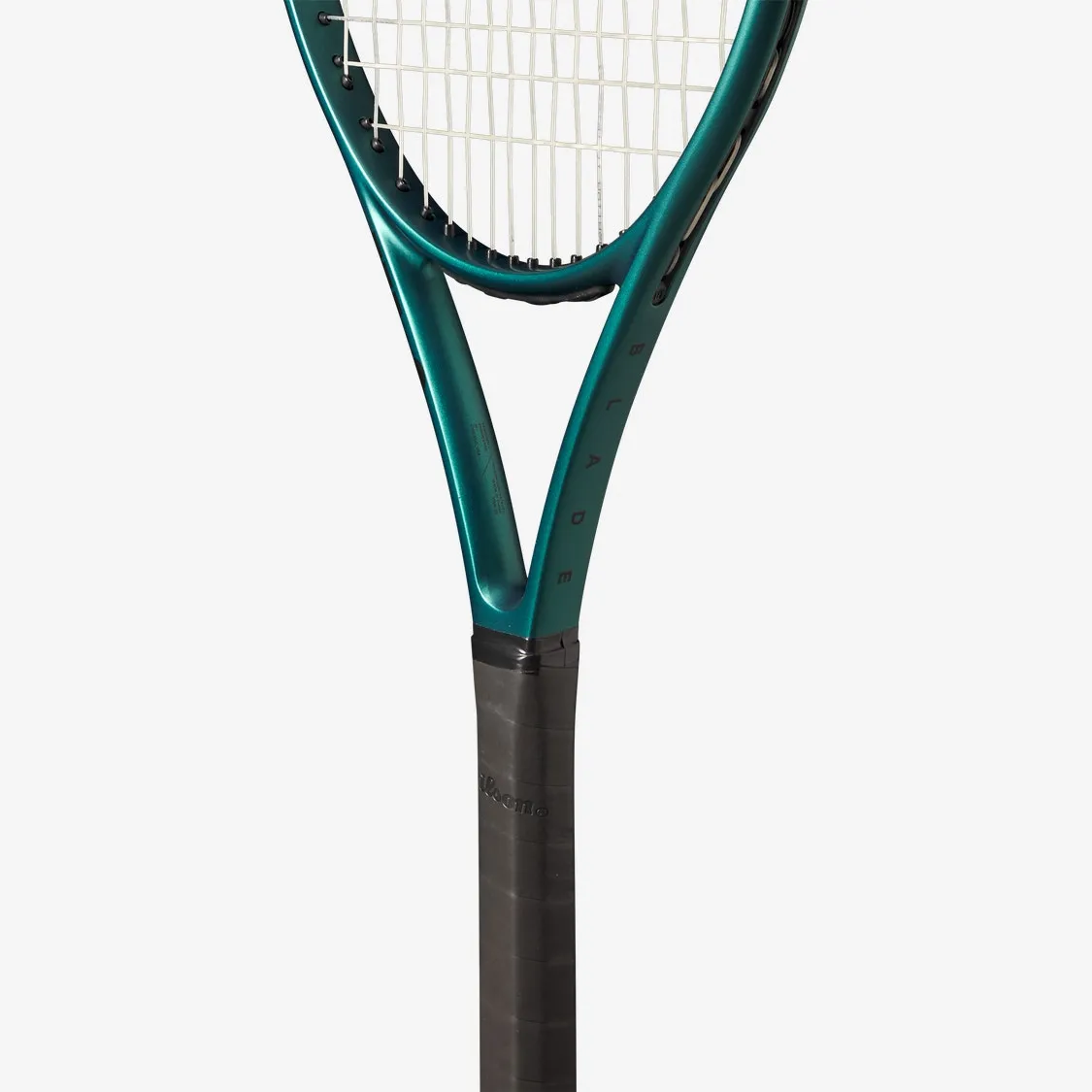 Wilson Blade Junior 26 V9 Tennis Racket