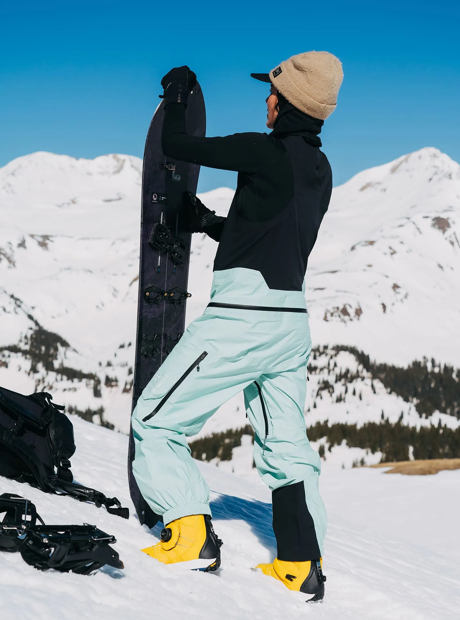 Women's [ak] Kalausi GORE-TEX C-KNIT 3L Bib Snowboard Pants